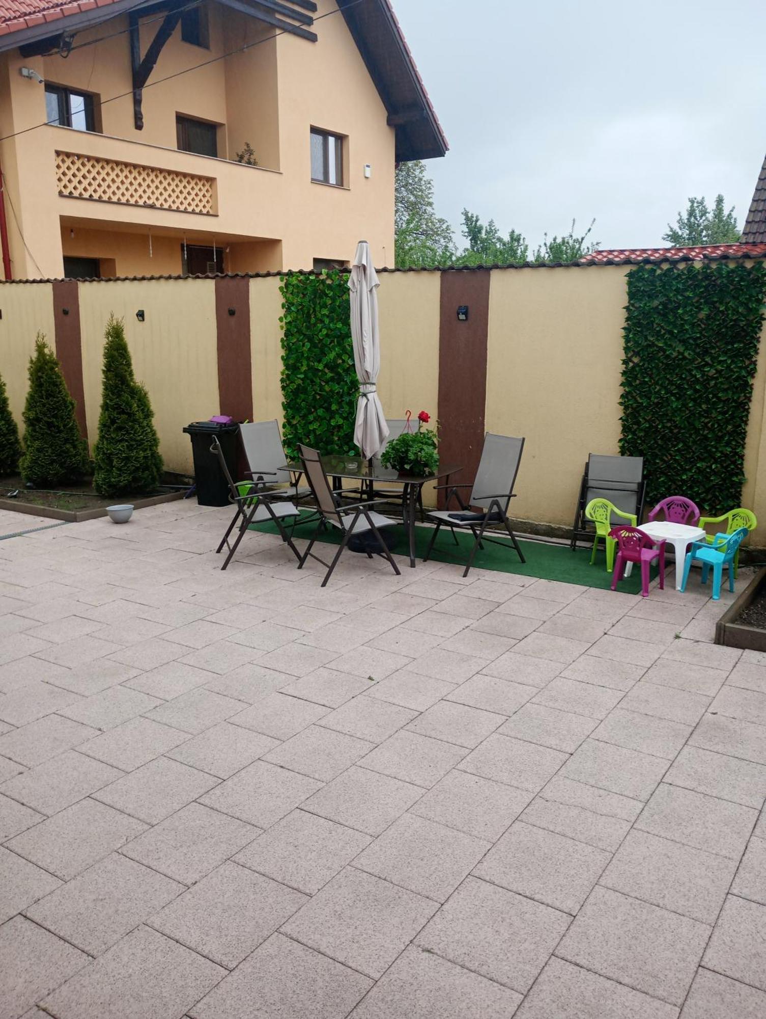 Izabella Guest House Săcele Buitenkant foto